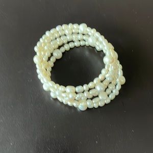 White pearl coil bracelet